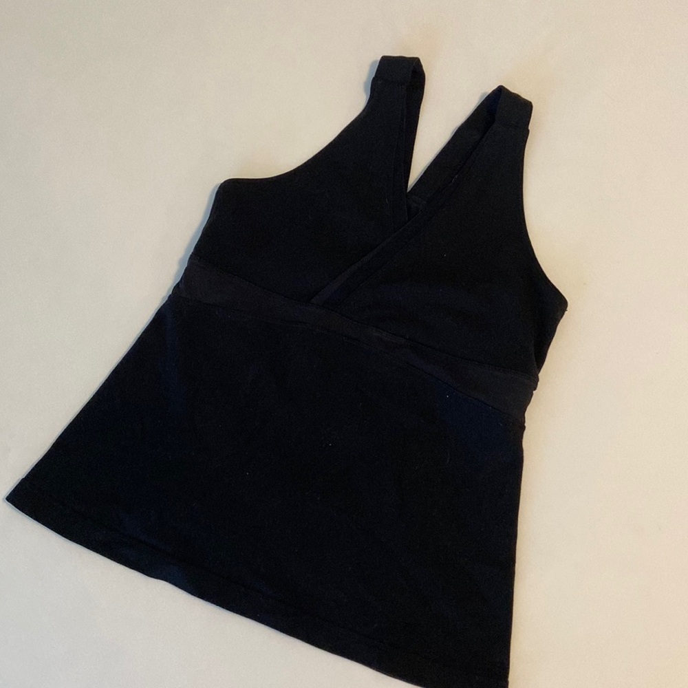 Lululemon tank with bra